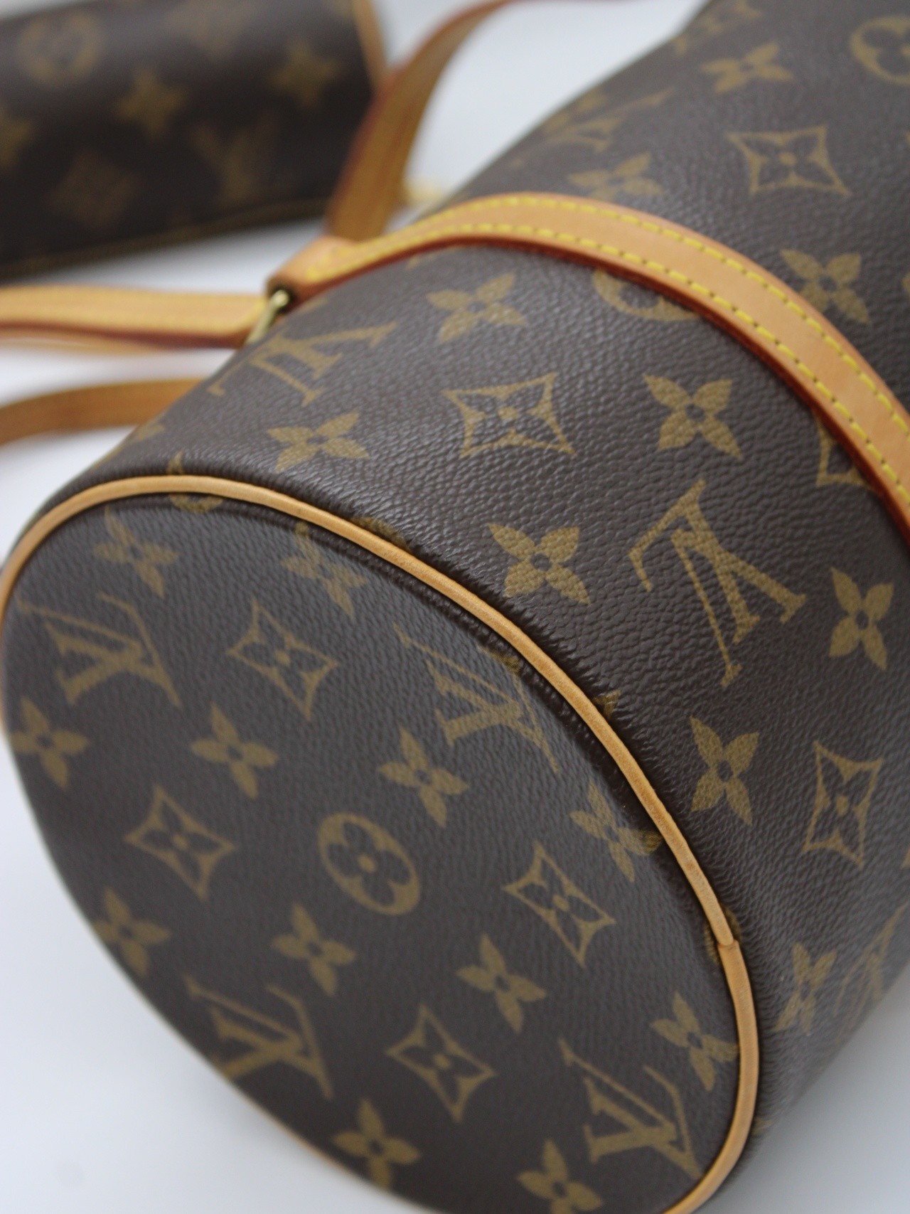 Borsa Louis Vuitton Papillon 30 con mini papillon thumb