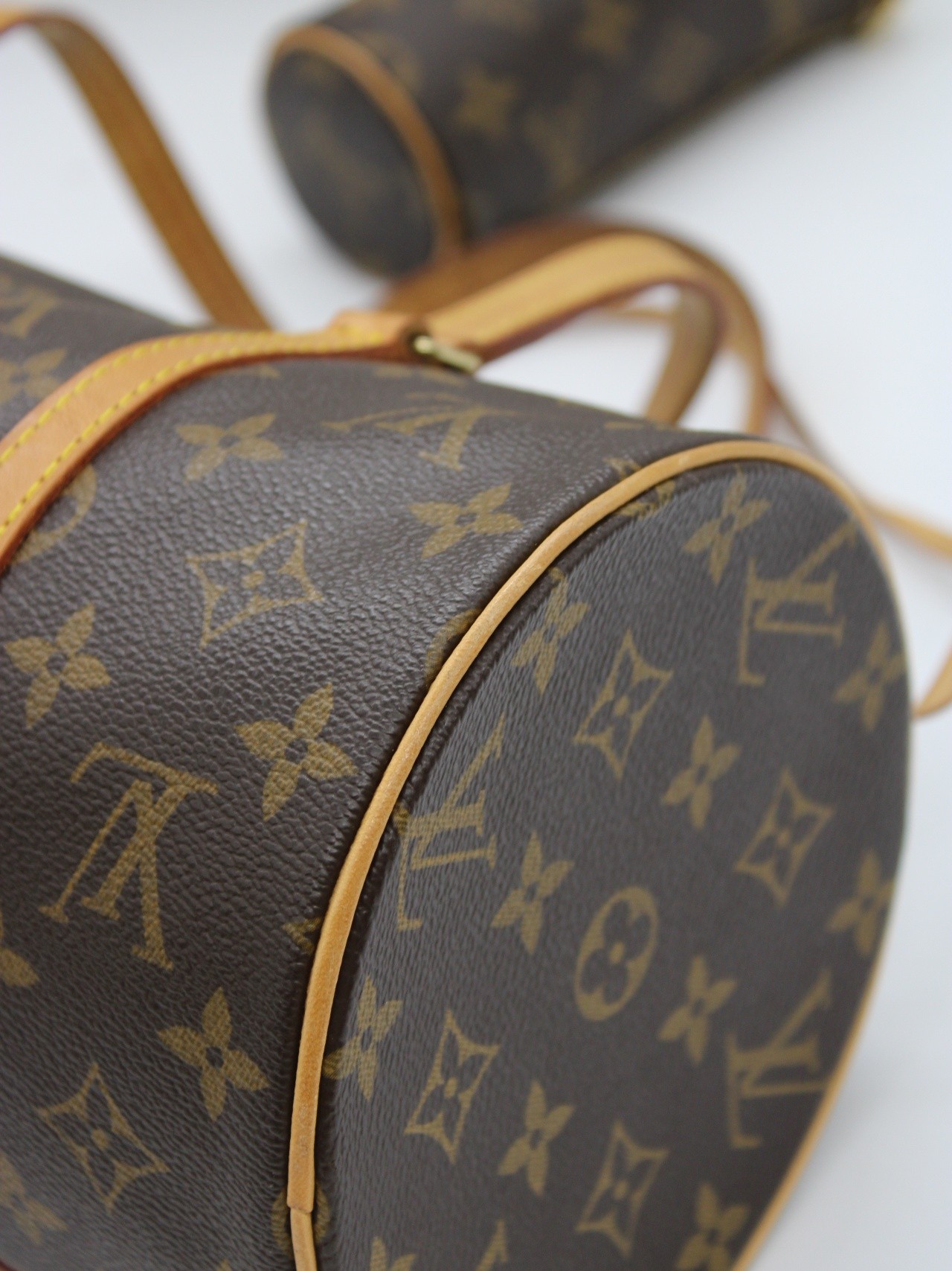 Borsa Louis Vuitton Papillon 30 con mini papillon thumb