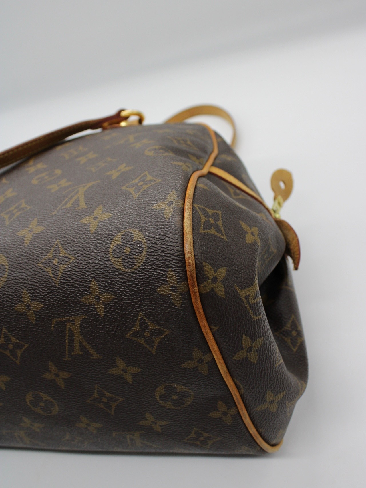 Louis Vuitton Montorgueil GM in monogram thumb