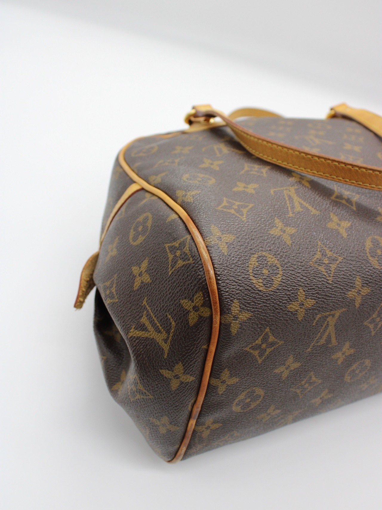 Louis Vuitton Montorgueil GM in monogram thumb