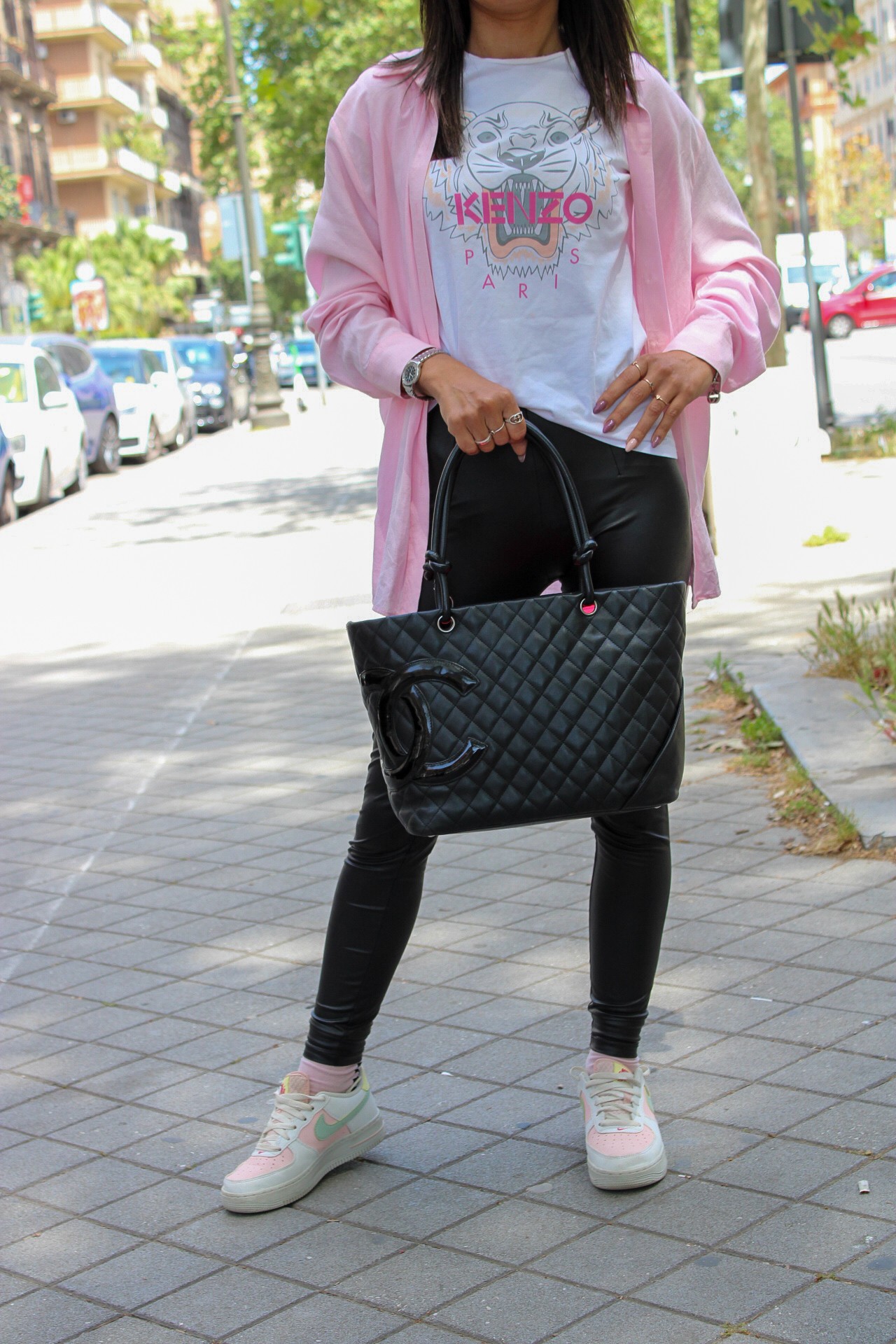 Shopper Chanel Cambon In Pelle Nera thumb