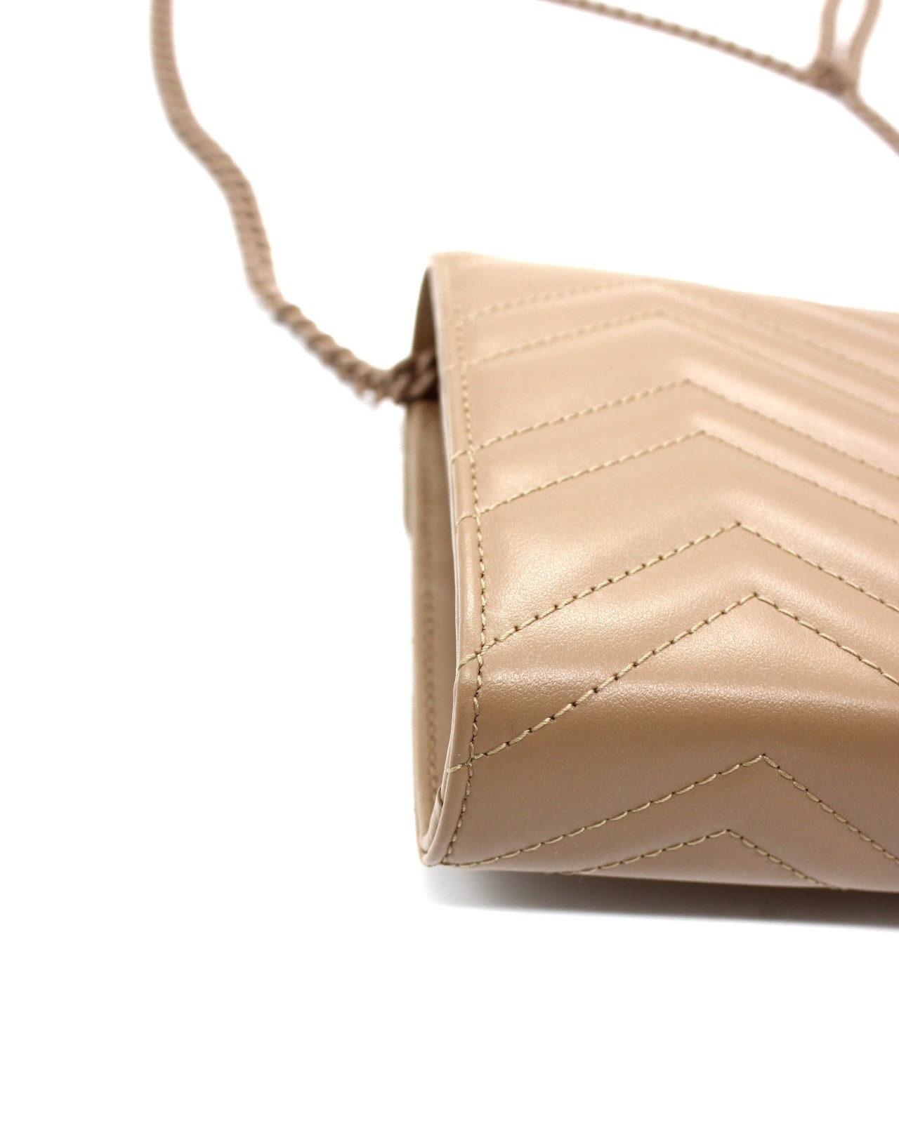 Mini borsa Gucci GG marmont in pelle matelassé thumb