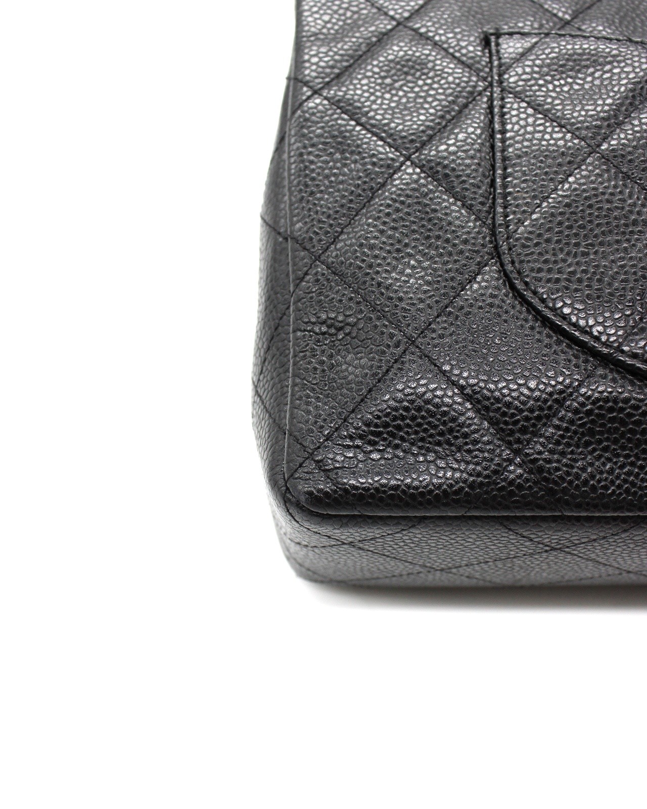 Borsa Chanel timeless in pelle nera a tracolla thumb