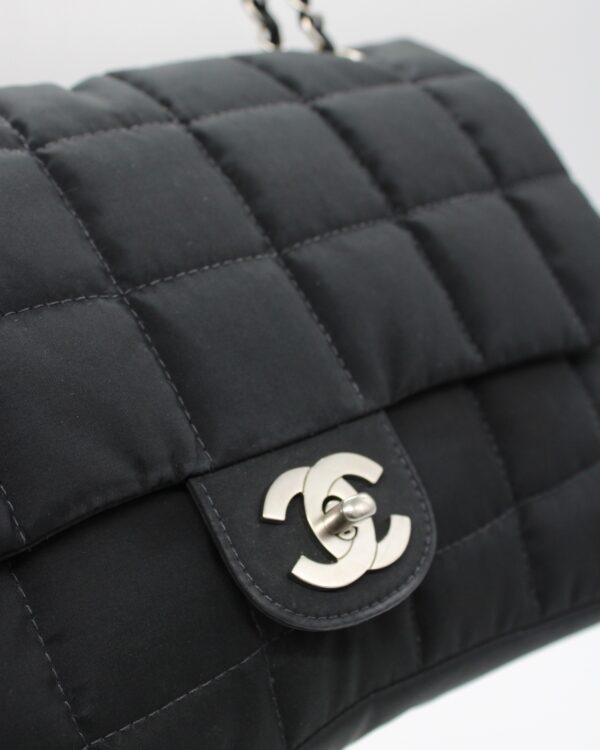 Borsa Chanel Chocolate Bar nera
