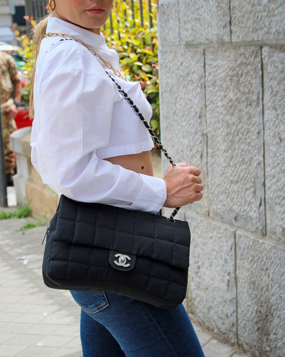 Borsa Chanel Chocolate Bar nera thumb