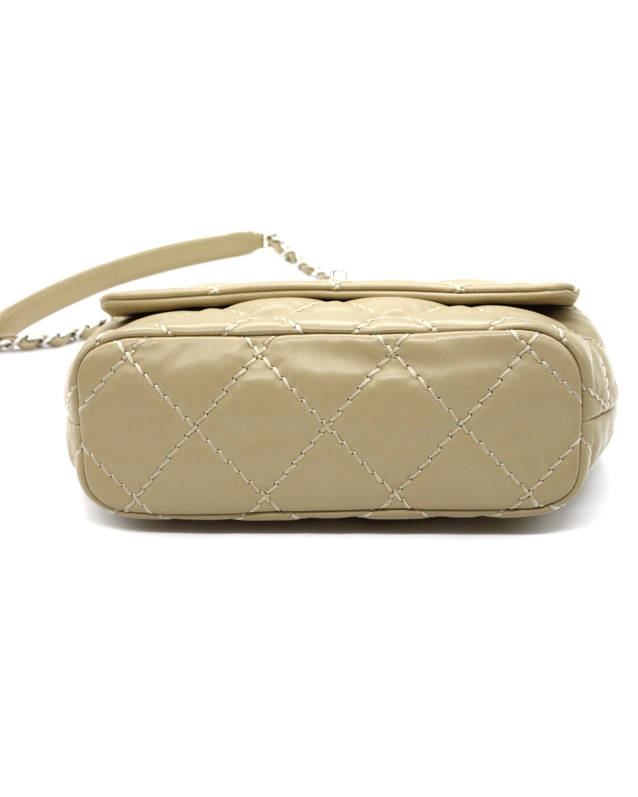Borsa Chanel Wild Stitch in pelle beige thumb