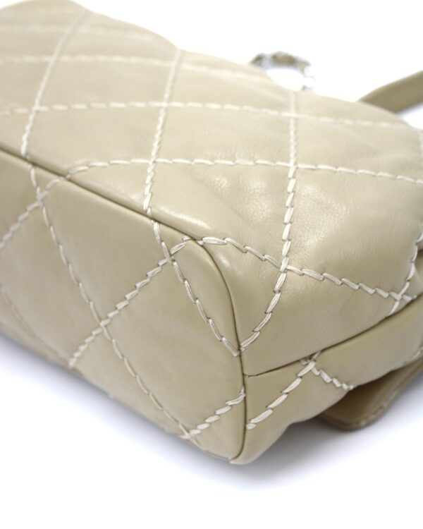 Borsa Chanel Wild Stitch in pelle beige