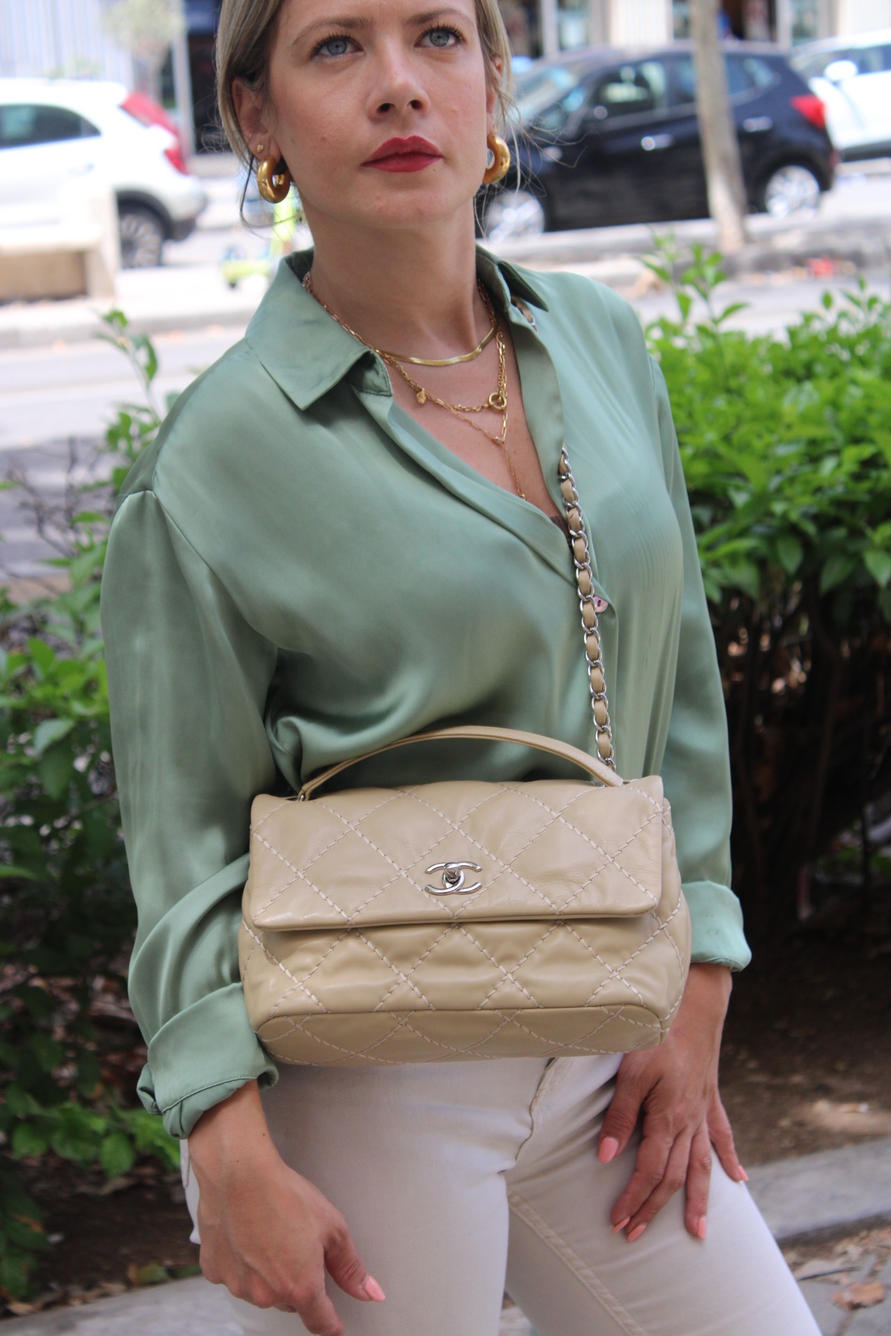Borsa Chanel Wild Stitch in pelle beige thumb