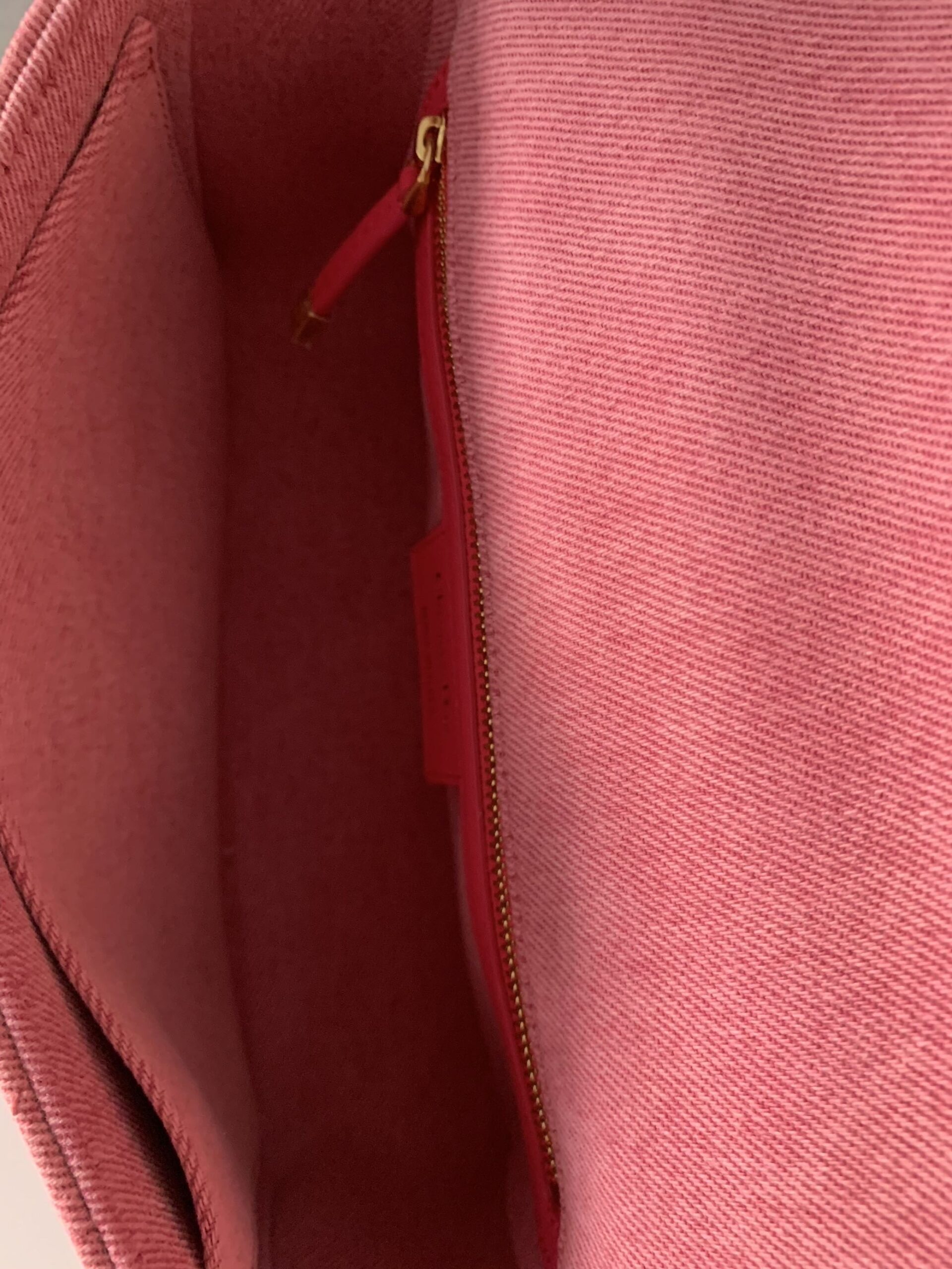 Borsa Dior Caro in denim rosa thumb