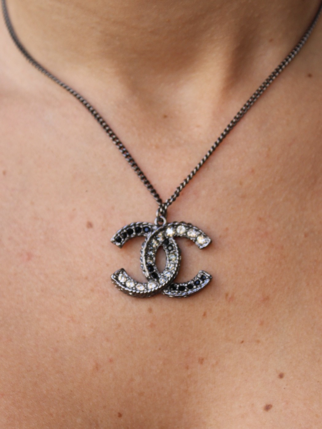 Collana Chanel CC thumb