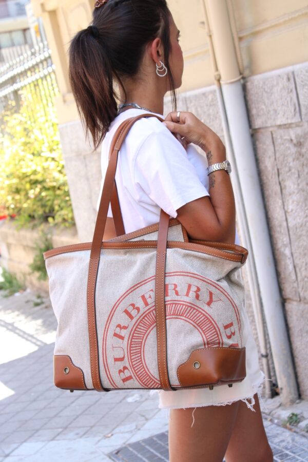 Shopper Burberry in Tela e Pelle con Pochette