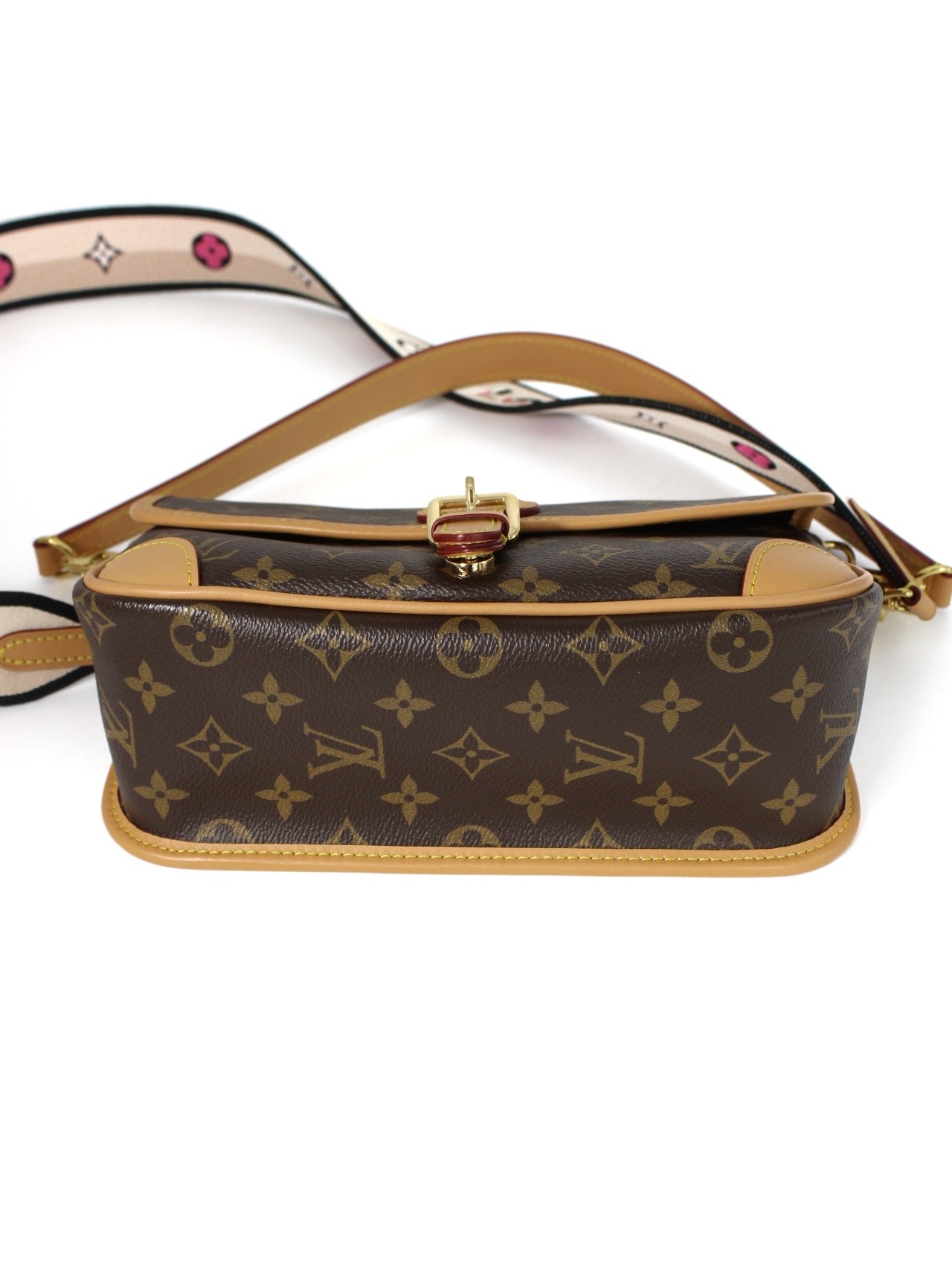 Borsa Louis Vuitton Diana in monogram thumb
