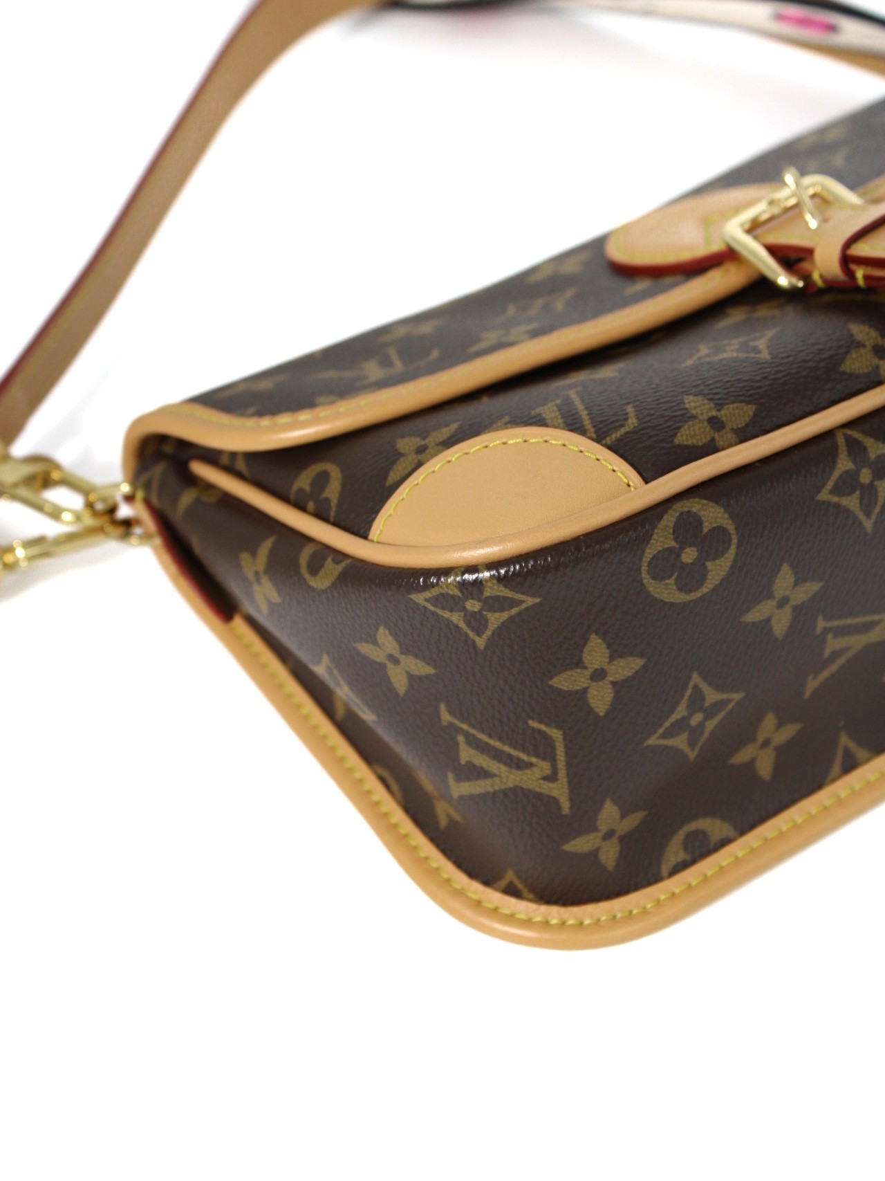 Borsa Louis Vuitton Diana in monogram thumb