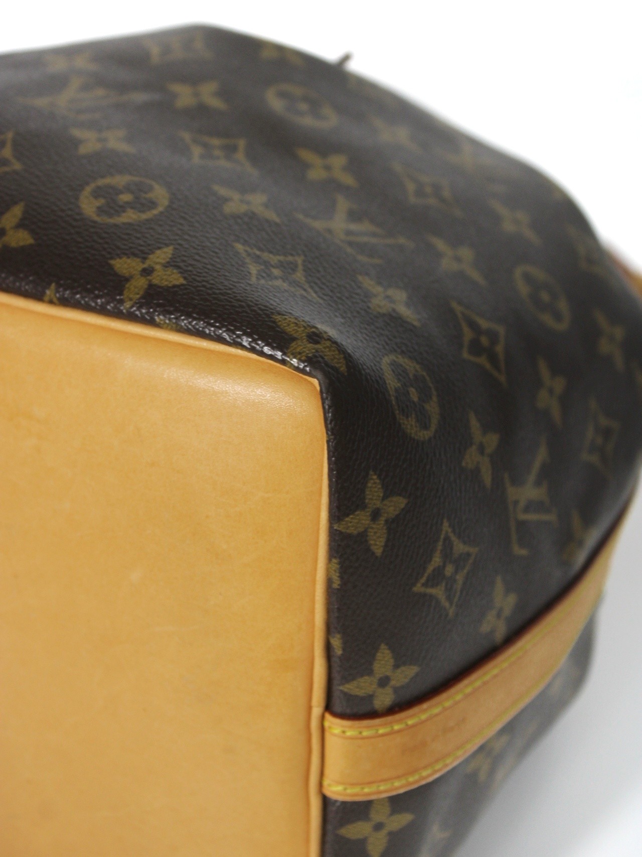Borsa Louis Vuitton Petit Noé in monogram thumb