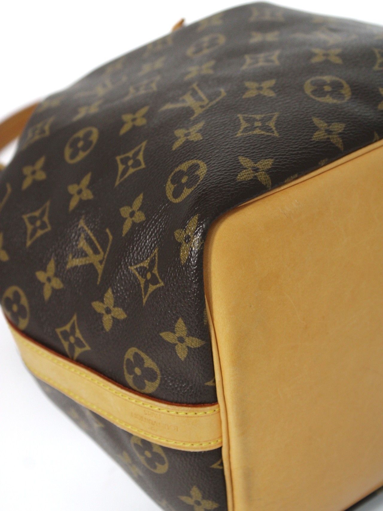 Borsa Louis Vuitton Petit Noé in monogram thumb