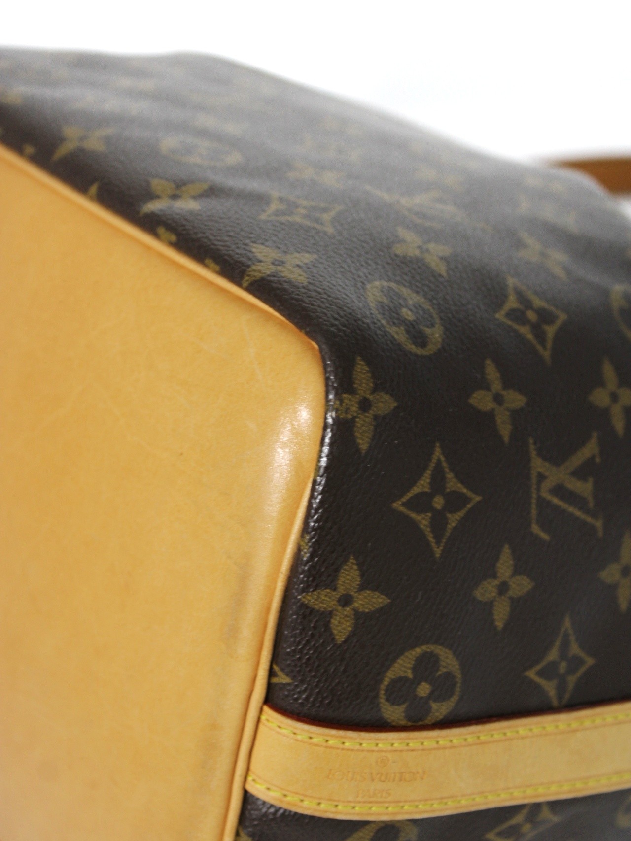 Borsa Louis Vuitton Petit Noé in monogram thumb