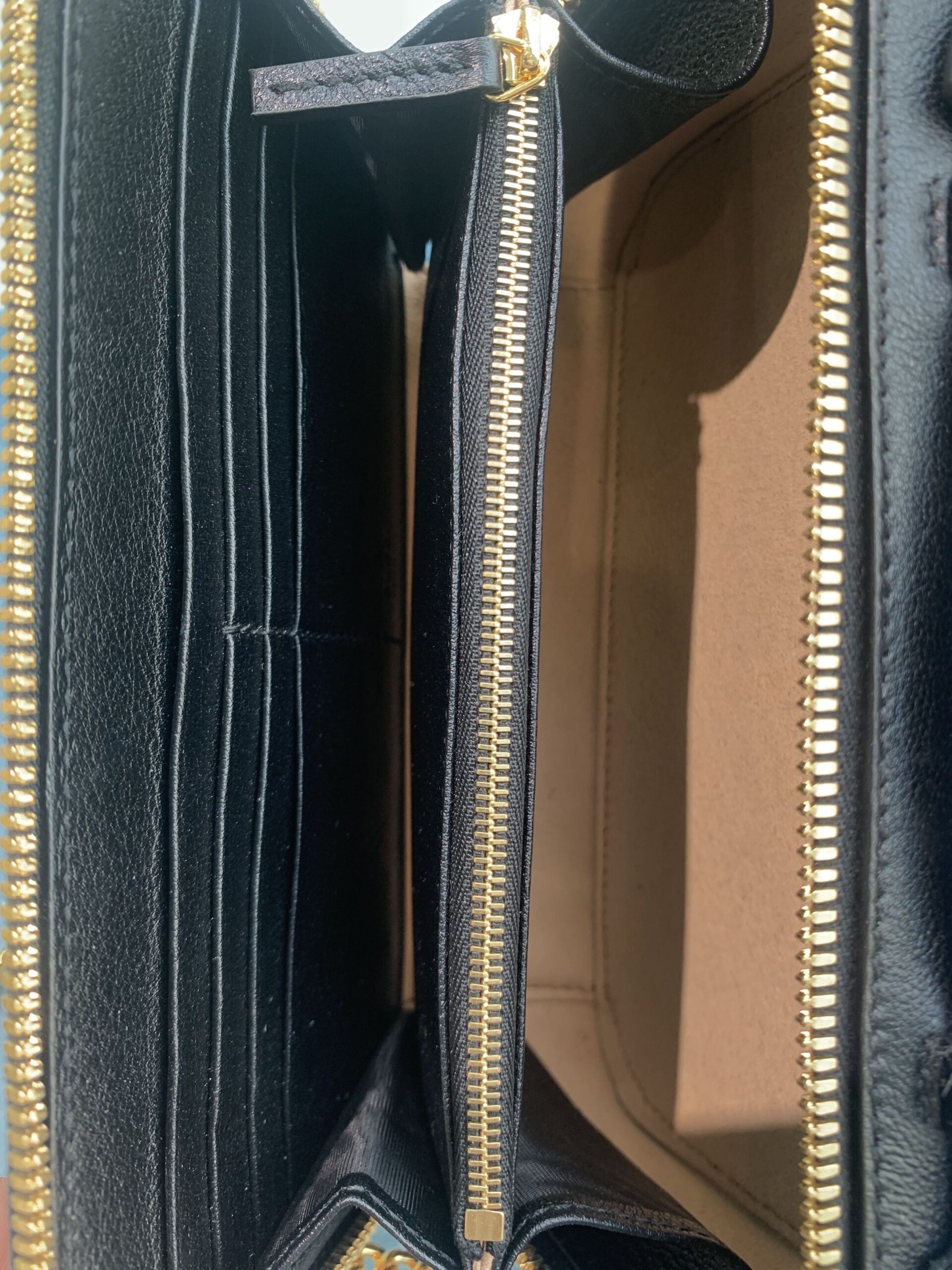 Borsa Gucci GG Top Handle in pelle nera thumb
