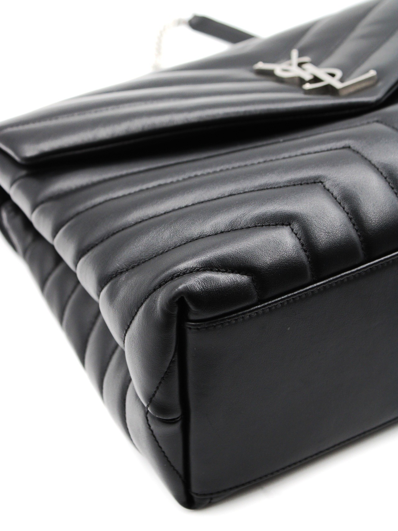Borsa Saint Laurent Lou Lou media in pelle thumb