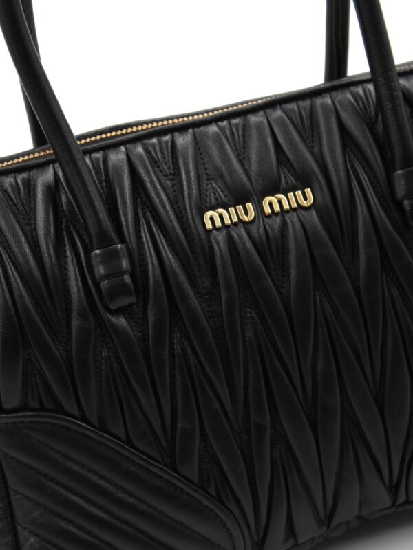 Bauletto Miu Miu con tracolla