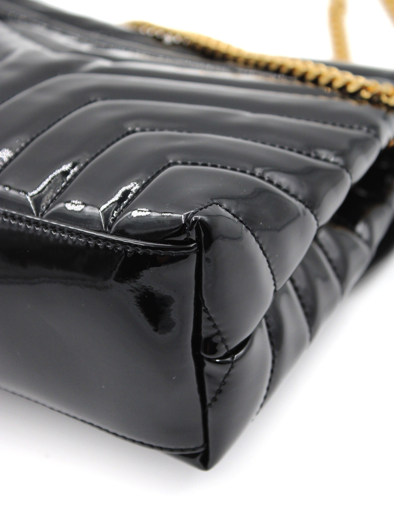 Borsa Saint Laurent Lou Lou small in pelle verniciata thumb