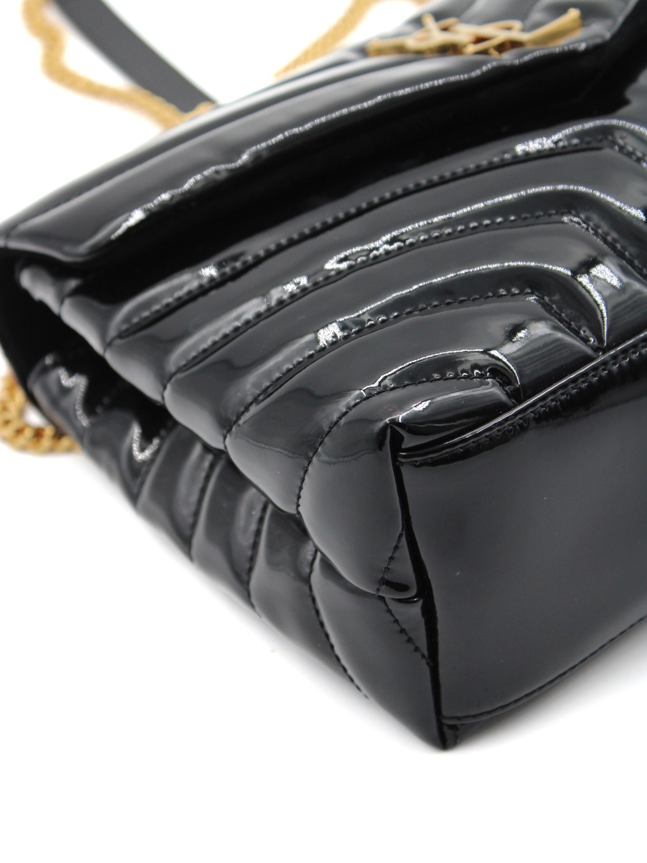 Borsa Saint Laurent Lou Lou small in pelle verniciata thumb