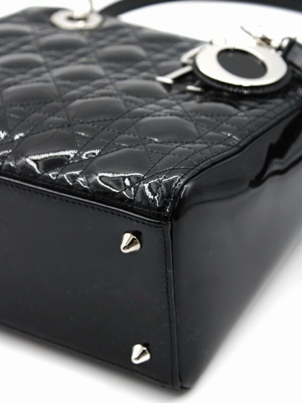 Borsa Lady Dior media in pelle verniciata