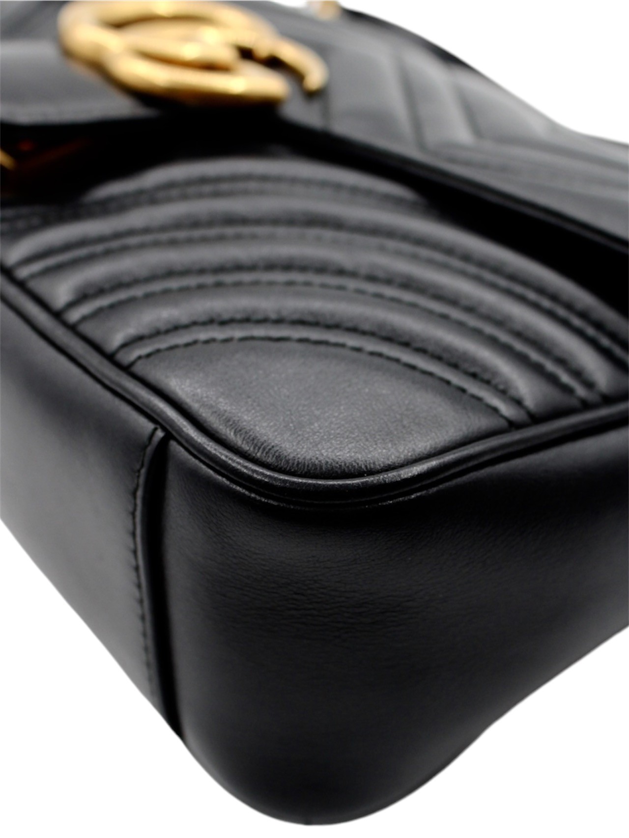 Borsa Gucci Marmont 26 in Pelle Nera thumb