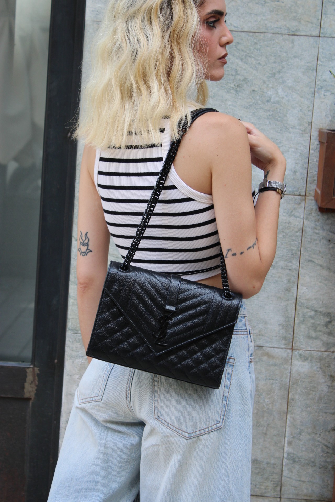 Borsa Yves Saint Laurent Envelope in Pelle Nera thumb