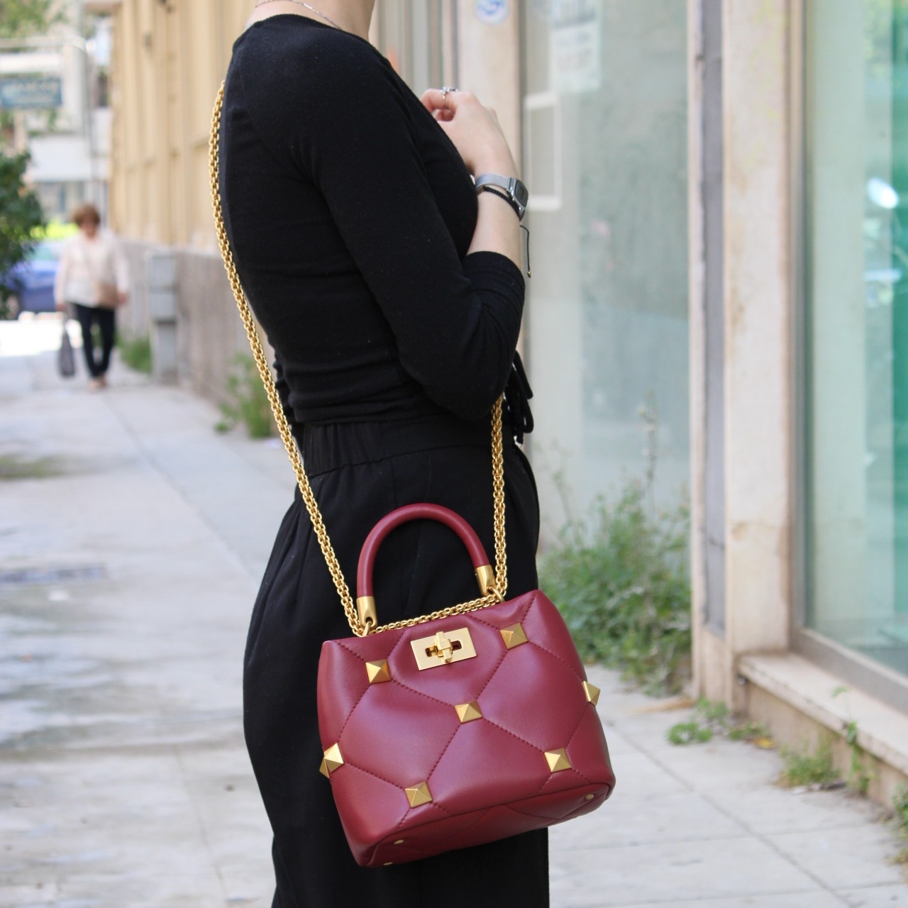 Borsa Valentino Tote Roman stud bordeaux thumb