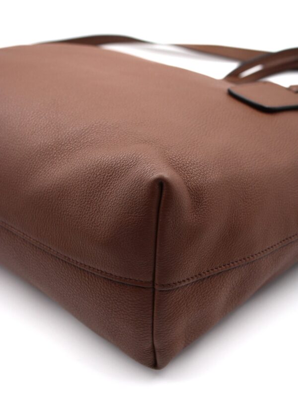 Shopper Prada in pelle martellata marrone