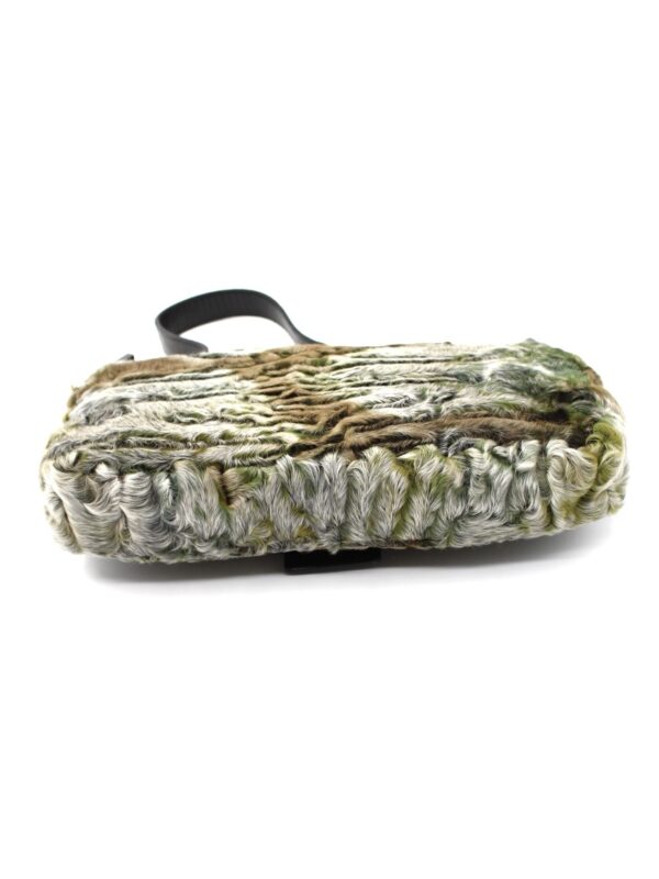 Borsa Fendi Baguette in pelliccia edizione limitata