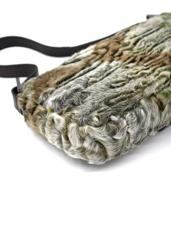 Borsa Fendi Baguette in pelliccia edizione limitata