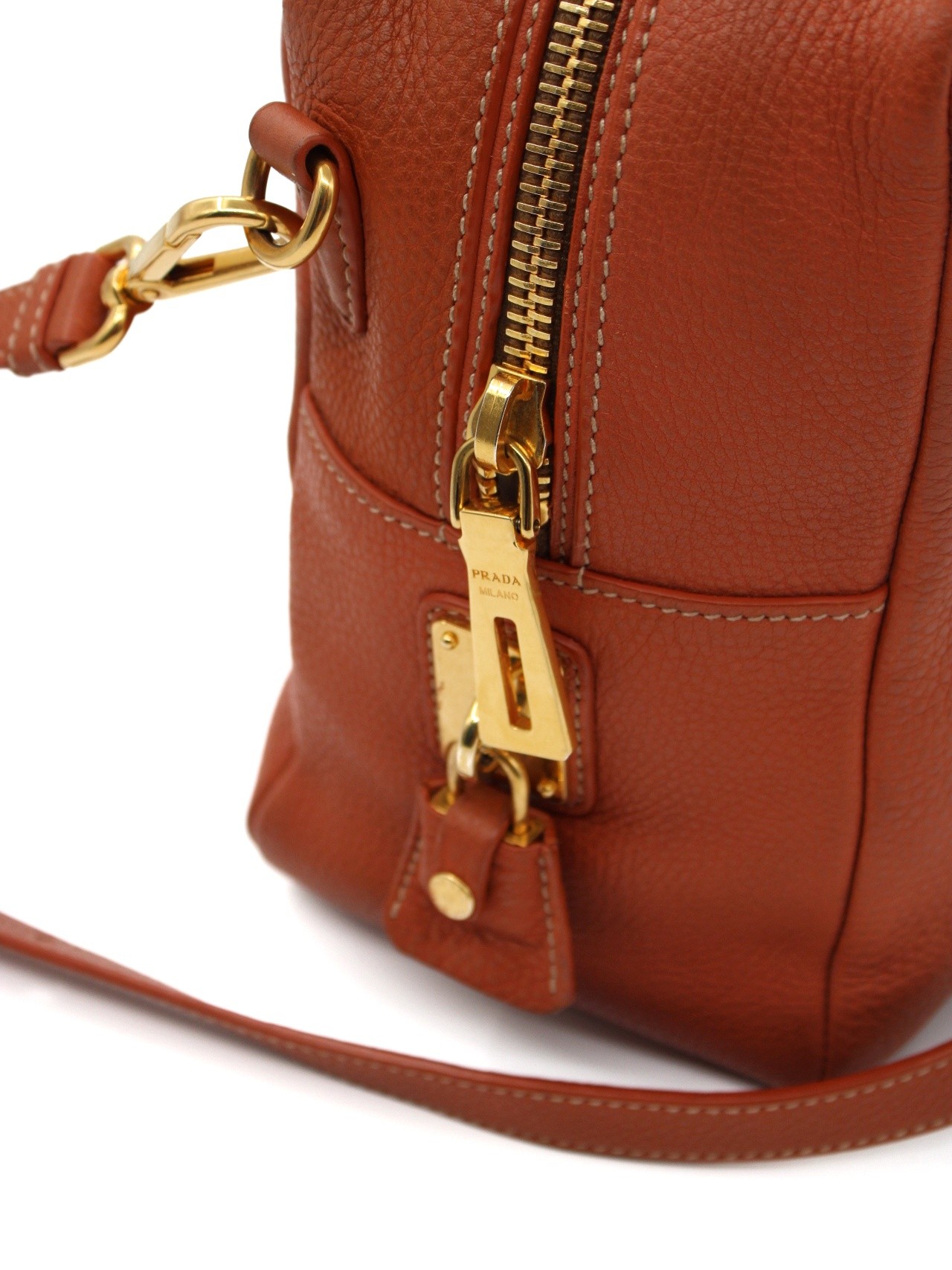 Bauletto Prada in pelle martellata thumb