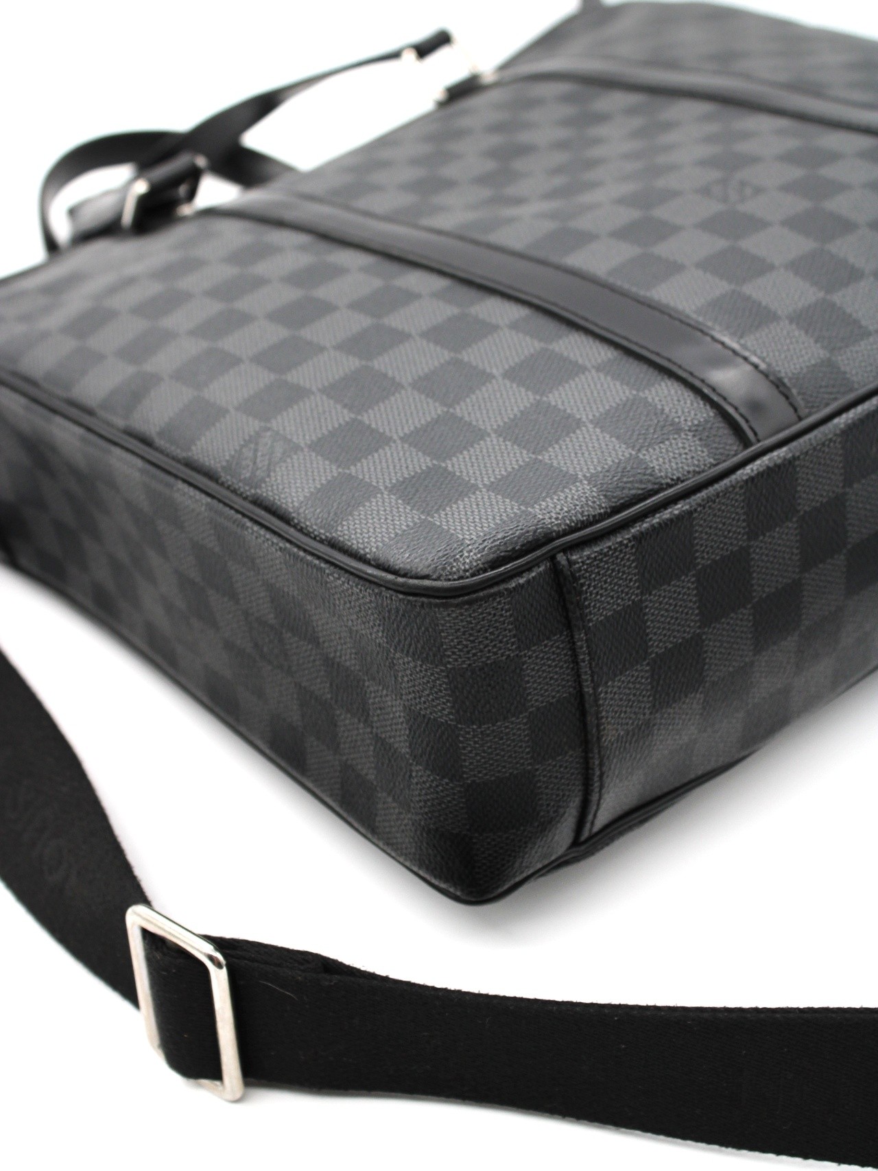Tracolla Louis Vuitton Tadao PM thumb