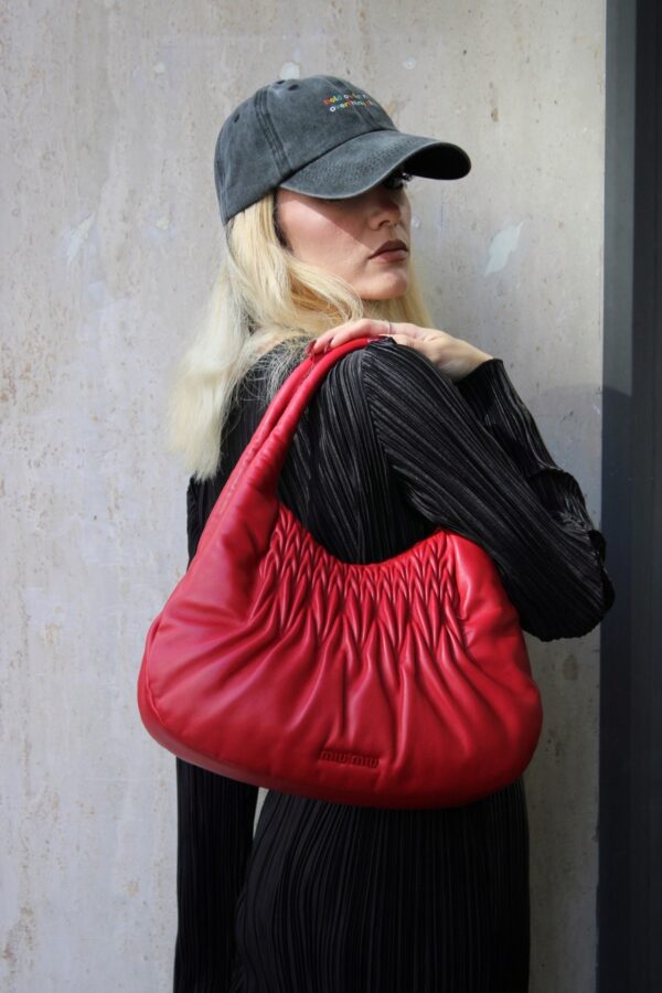 Borsa Miu Miu Hobo in pelle rossa