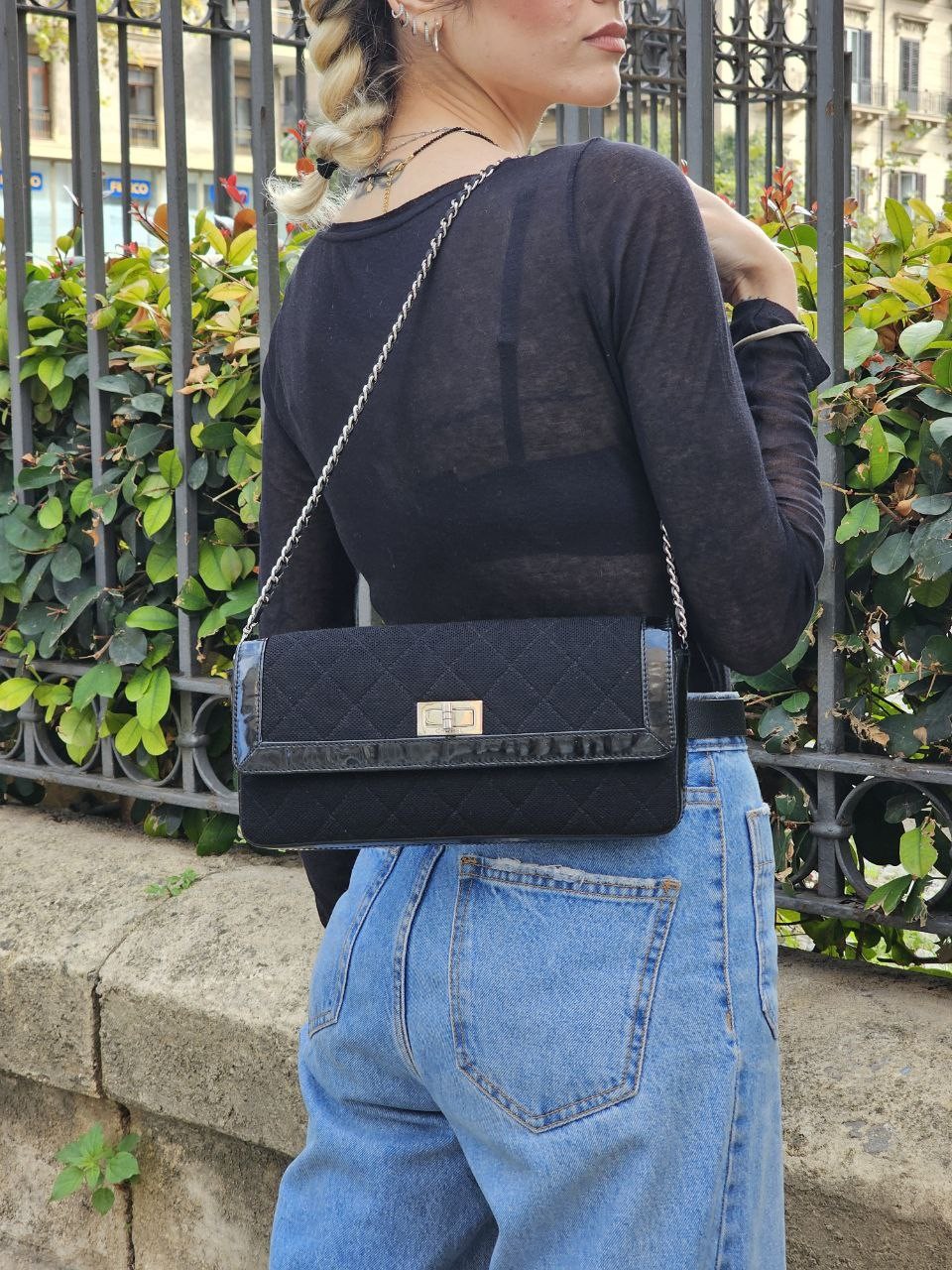 Borsa Chanel Mademoiselle East West thumb