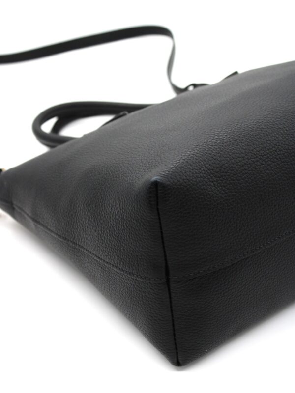 Shopper Prada nera in pelle martellata