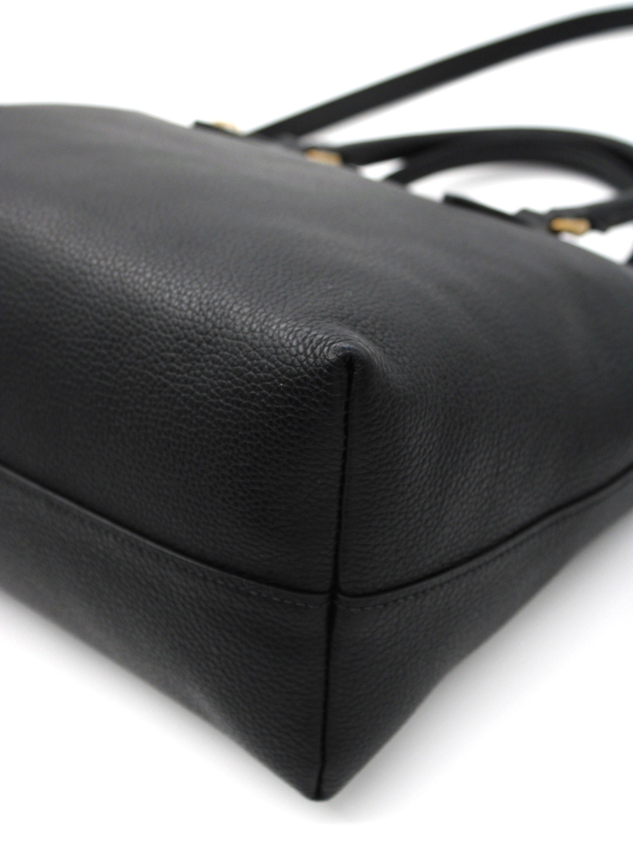 Shopper Prada nera in pelle martellata thumb