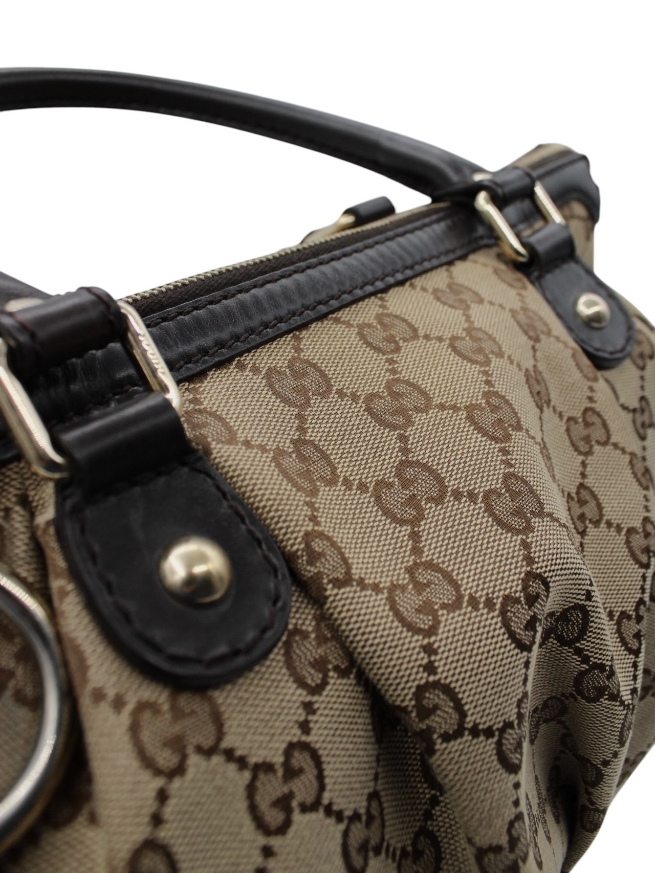 Borsa Gucci Sukey con tracolla thumb
