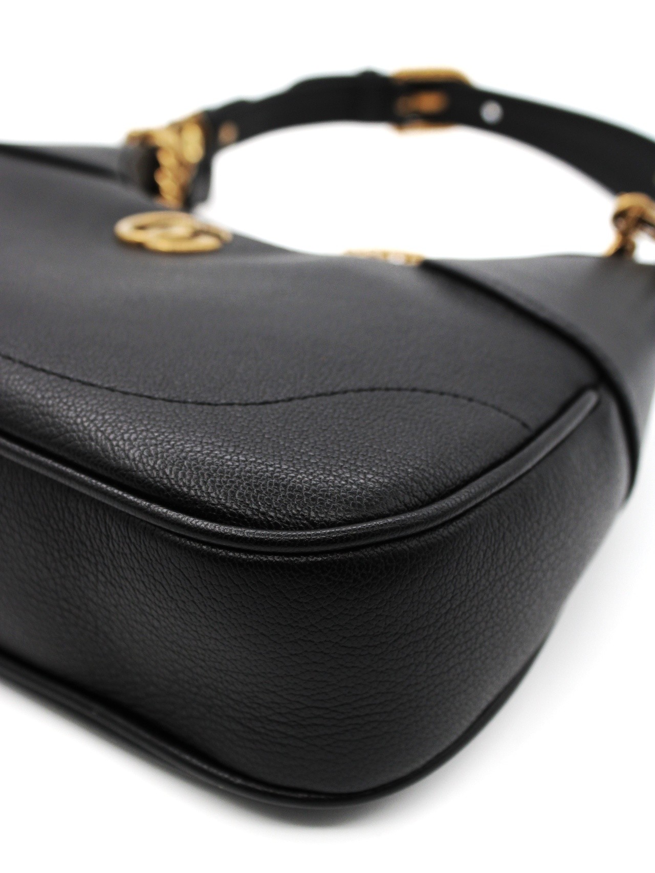 Borsa Gucci a spalla Aphrodite in pelle nera thumb