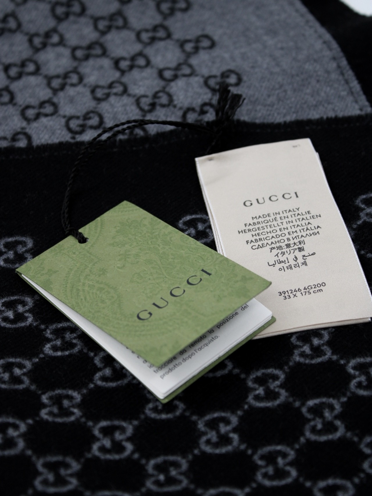 Sciarpa Gucci in Lana GG Grigio e Nero thumb