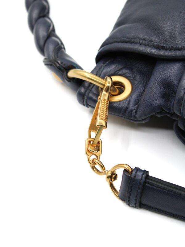 Borsa Miu Miu Coffer in pelle blu