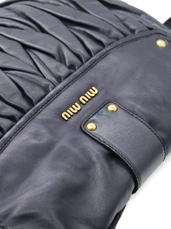 Borsa Miu Miu Coffer in pelle blu