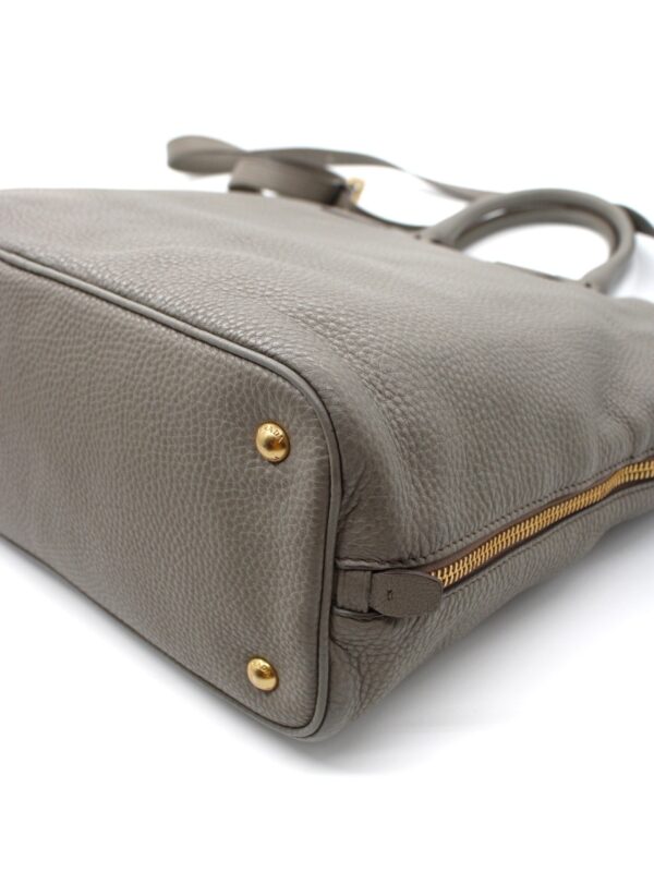Shopper Prada in pelle martellata Grigia