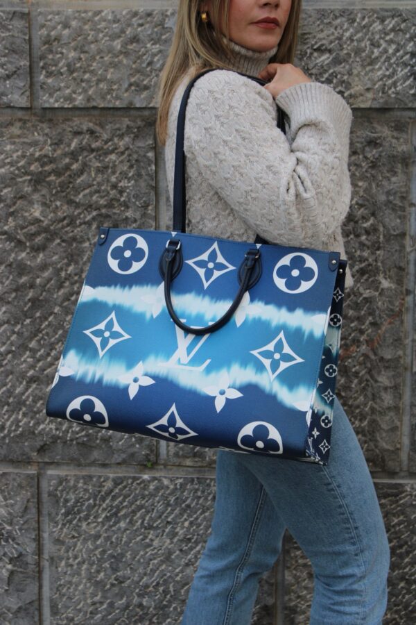 Borsa Louis Vuitton Onthego Escale GM