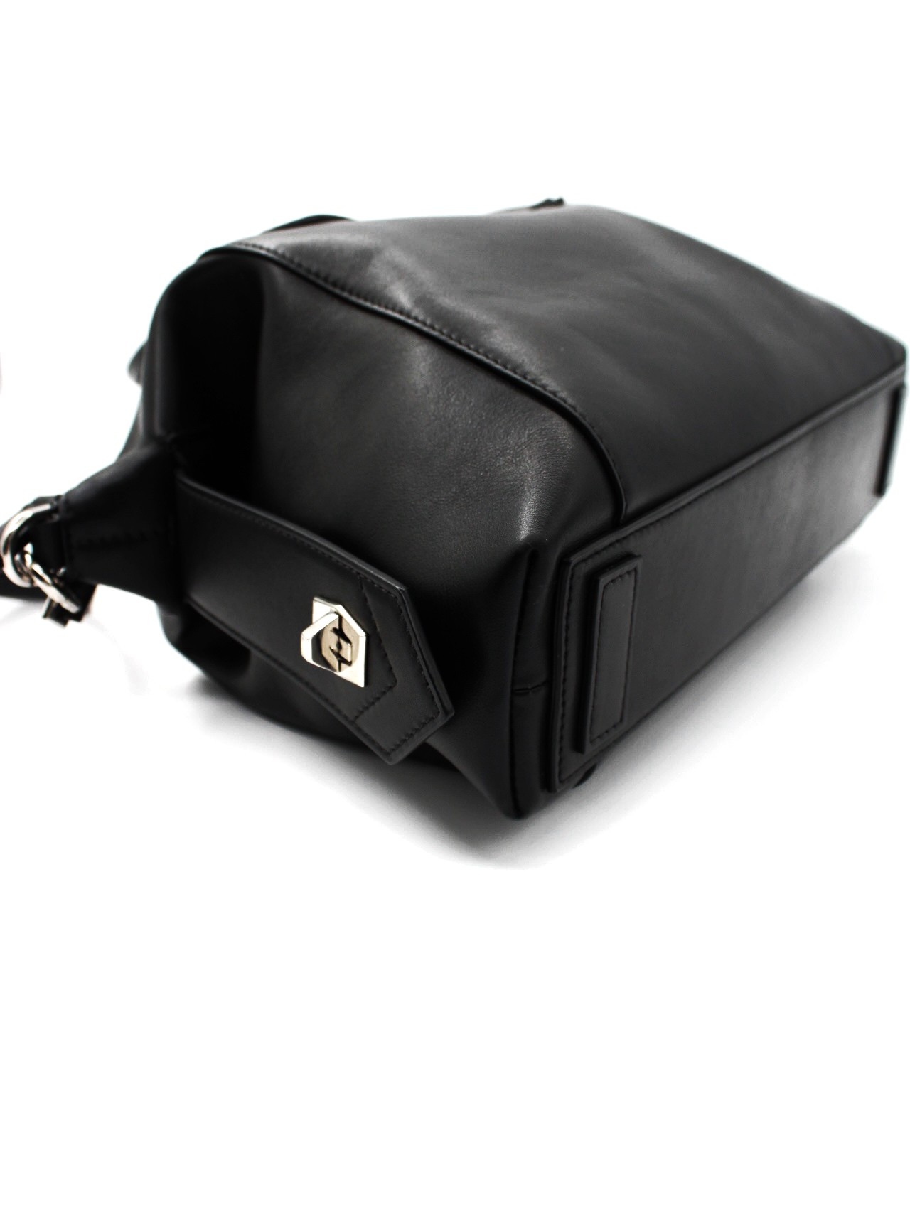 Borsa Givency Antigona in Pelle Nera thumb