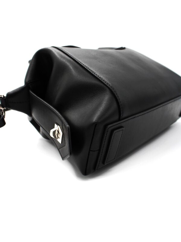 Borsa Givency Antigona in Pelle Nera