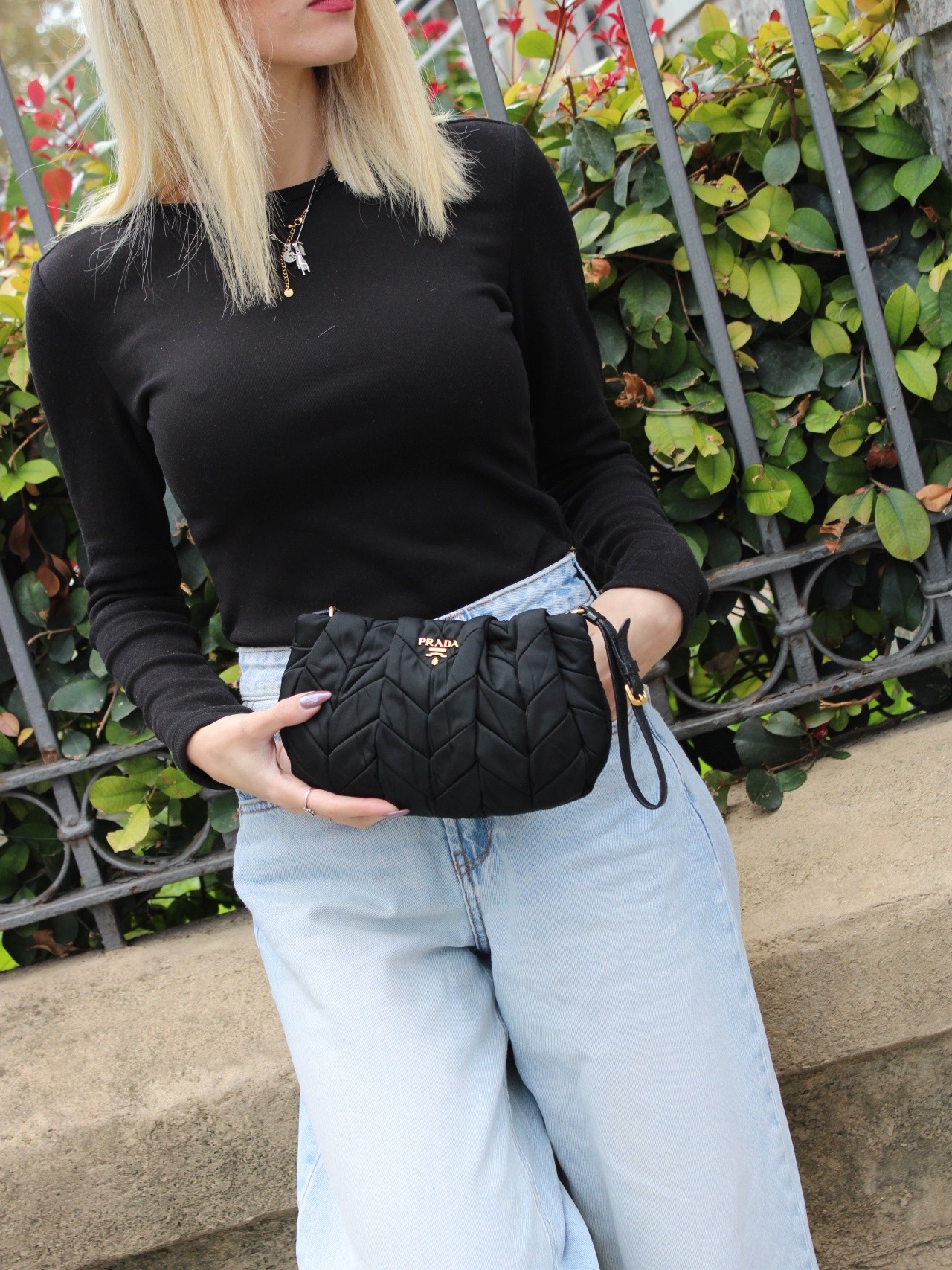 Pochette Prada in tela vela nera thumb