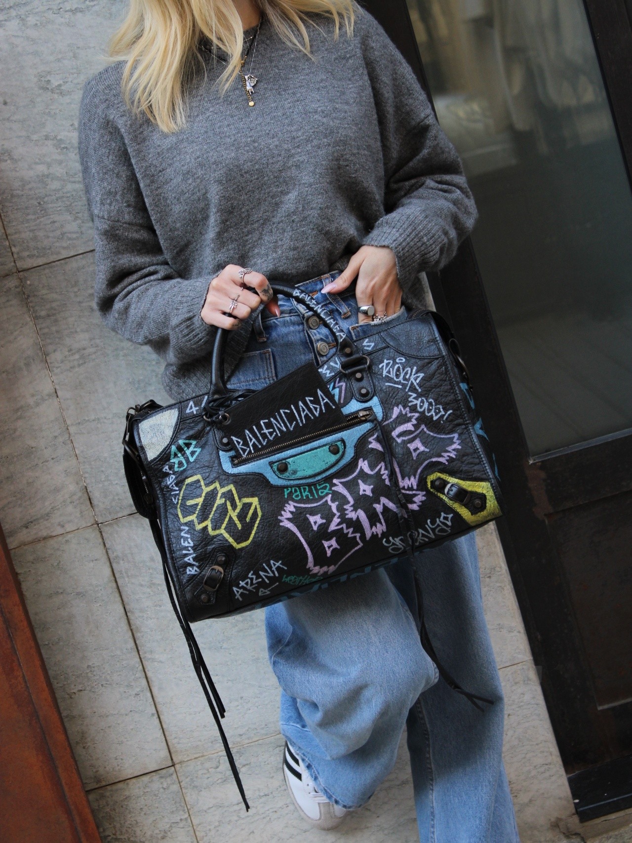 Borsa Balenciaga Classic City Graffiti in pelle thumb