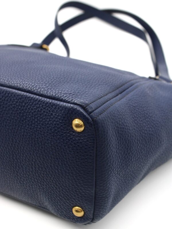 Shopper Prada in pelle martellata blu